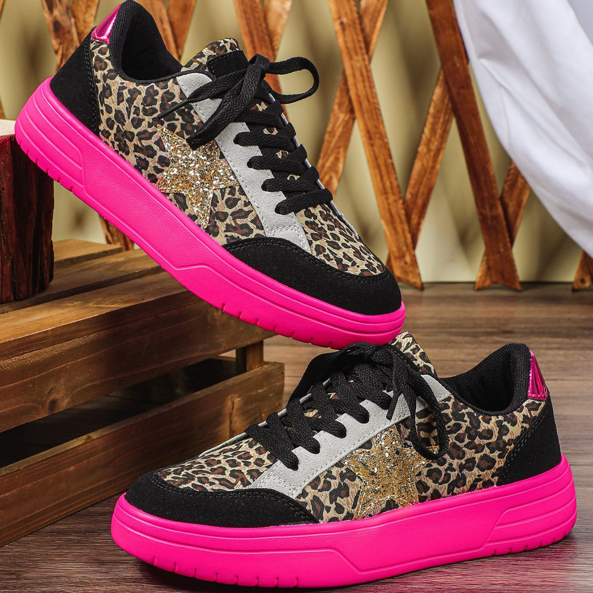 Mens And Womens Leopard-print Skate Shoes With A Personalized Retro Casual Sporty Style