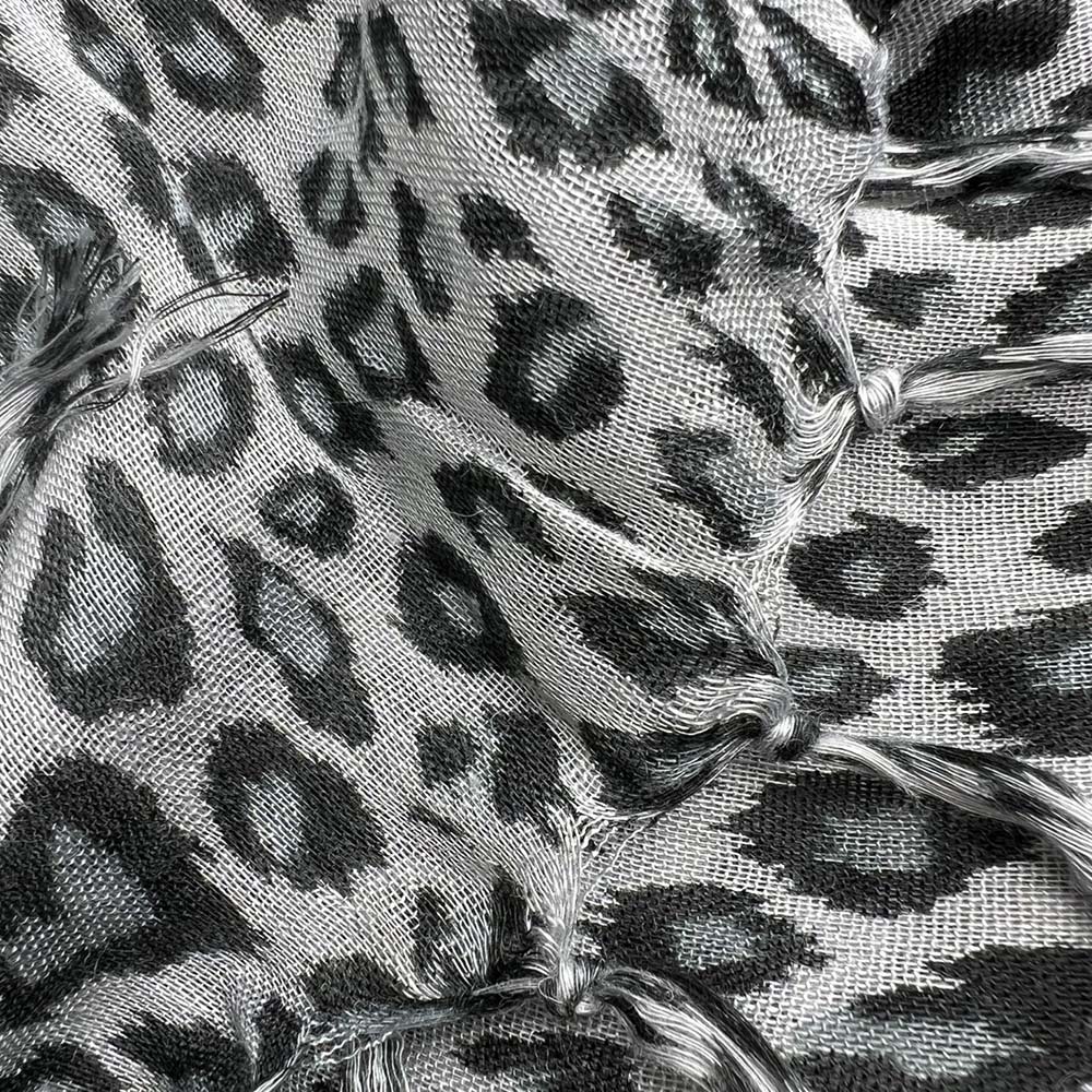 2pcs Minimalist Head Scarf,Grey Leopard Square Scarf ,Luxe Look For Evening Wear,Scarf,vacation,daily Life,evening Party,Office Appropriate Subtlety For Women Men