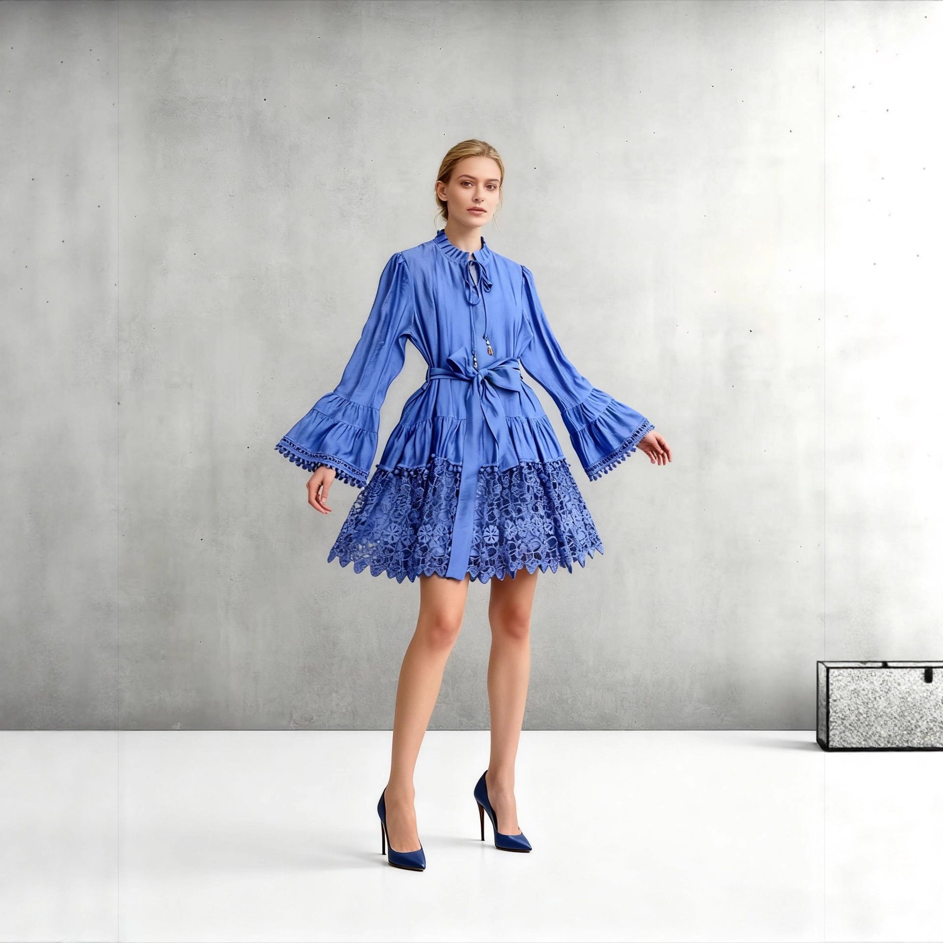 Lace-up Waist-cinching Figure-flattering Water-soluble Lace-up Dress