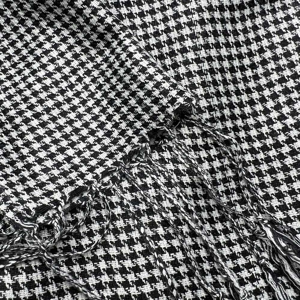 2pcs Modern Edge With Classic Colors Black White Graphic Jacquard Scarf ,Luxe Look For Evening Wear,Scarf,vacation,daily Life,evening Party,Office Appropriate Subtlety For Women Men