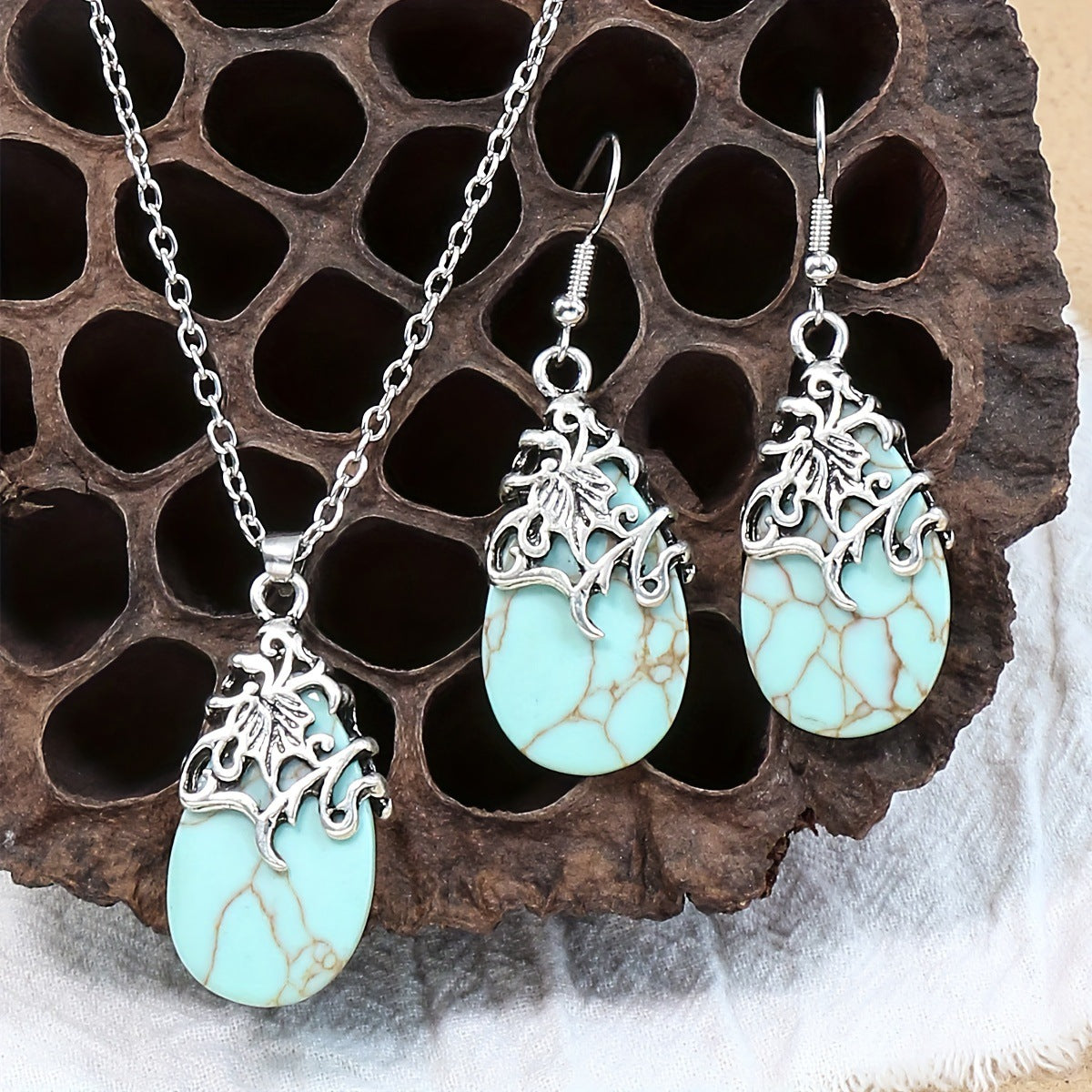 New Vintage Earrings Necklace Exquisite Fashion Necklace Bohemian Party Accessories