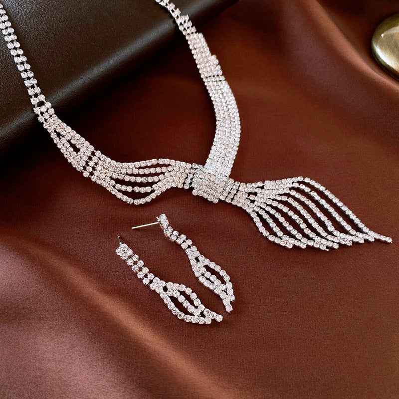 High-grade Clavicle Chain Fashion Grandeur Personality Jewelry Suit